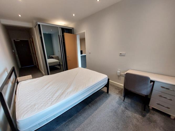 DELUXE 1 Bedroom Apartment<br>30 Huttons Buildings, 146 West Street, City Centre, Sheffield S1 4AR