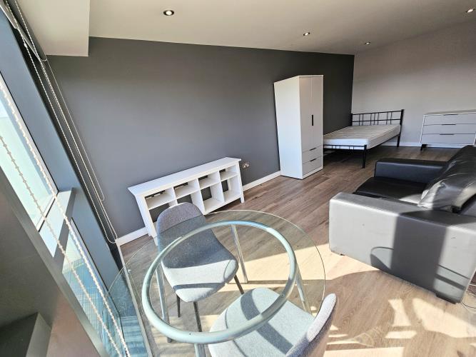 Large Studio Apartment WITH BALCONY<br>401 Cube, West One, 2 Broomhall Street, City Centre, Sheffield S3 7SW