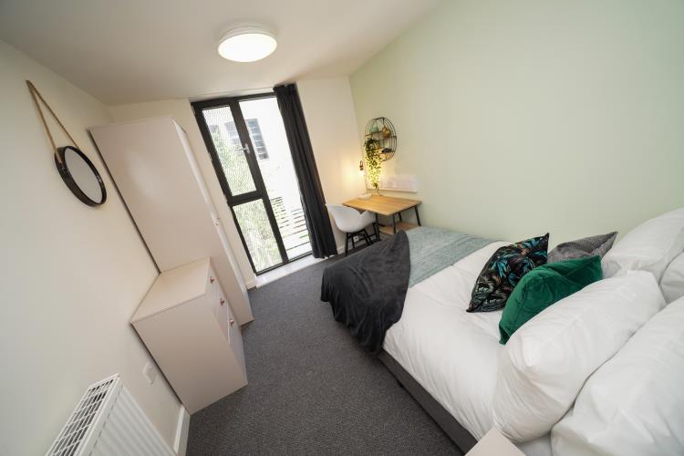 4 Bedroom Apartment, Sellers Wheel<br>108 Arundel Lane, City Centre,  s1 4rf