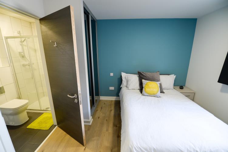 Deluxe Studio, Speedwell Works Apartments<br>75 Sidney Street, City Centre, Sheffield S1 4RG