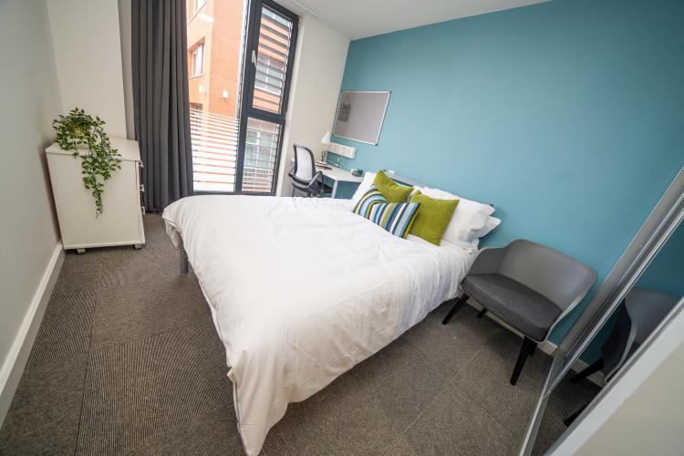 Mordern Luxary 3 bed ensuite Apartment<br>108 Arundel Lane, City Centre, Sheffield S1 4TH