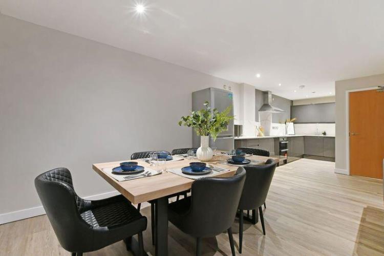 Four Bedroom Renovated Apartment<br>West One, Fitzwilliam Street, City Centre, Sheffield S1 4JL