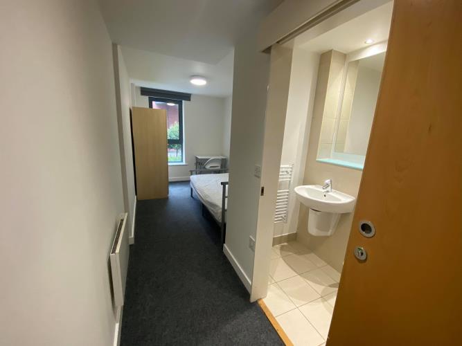 4 Bedroom Apartment with ENSUITE BATHROOMS<br>106 Reflect, 19 Cavendish Street, Sheffield, City Centre, Sheffield S3 7ST