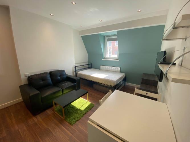 Studio apartment<br>40 Huttons Building, 146 West Street, City Centre, Sheffield S1 4AR