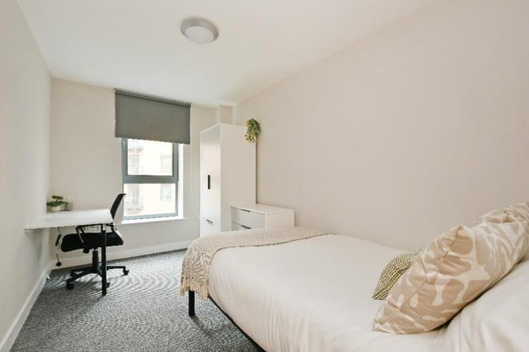 Four Bedroom Renovated Apartment<br>West One, Fitzwilliam Street, City Centre, Sheffield S1 4JL