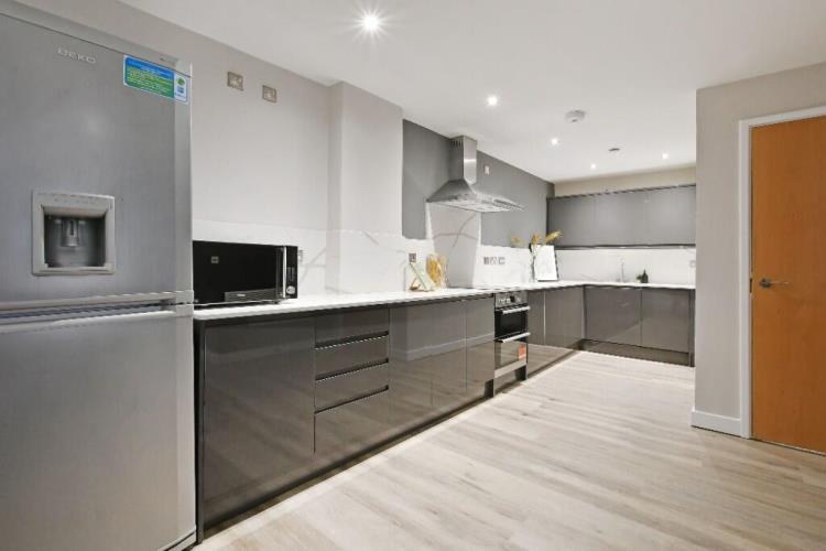 Four Bedroom Renovated Apartment<br>West One, Fitzwilliam Street, City Centre, Sheffield S1 4JL