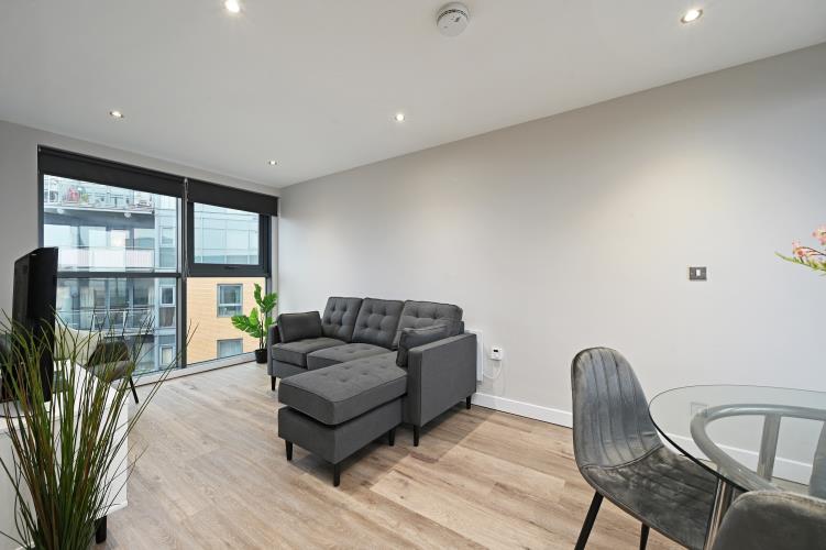 3 Bedroom Penthouse with BALCONY!<br>601 Space, West One, City Centre, Sheffield S1