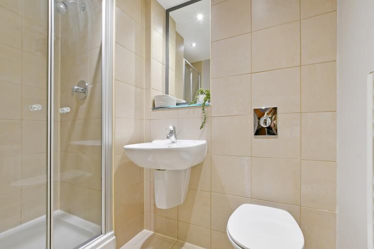 Superb Refurbished Studio Apartment<br>Fitzwilliam Street, City Centre, Sheffield S1 4JB