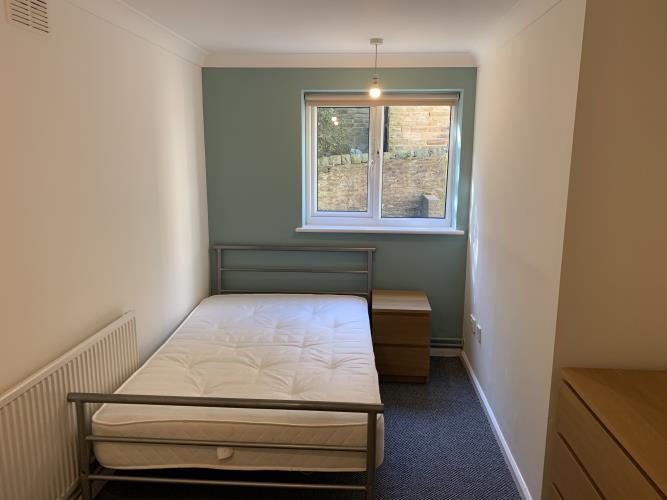 3 bed flat<br>Flat A - 16 Tapton House Road, Broomhill, Sheffield S10 5BY