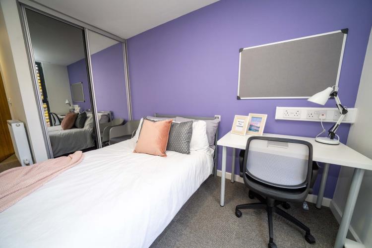 3 Bedroom Gatecrasher Apartments<br>104 Arundel Street, City Centre, Sheffield S1 4TH