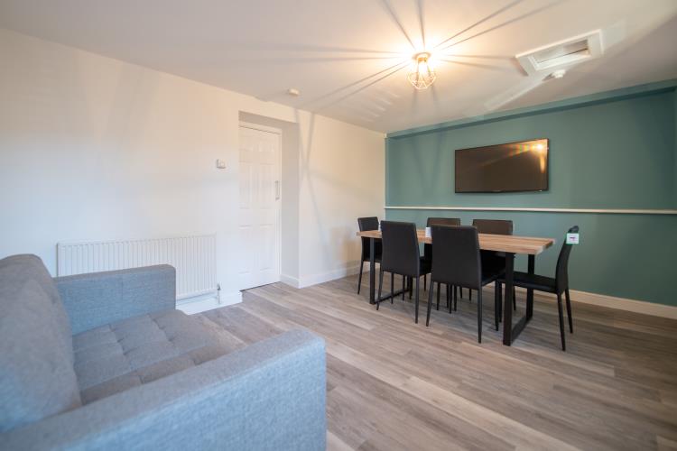 Large luxury Fully Refurbished House for 7<br>114 Whitham Road, Broomhill, Sheffield S10 2SQ