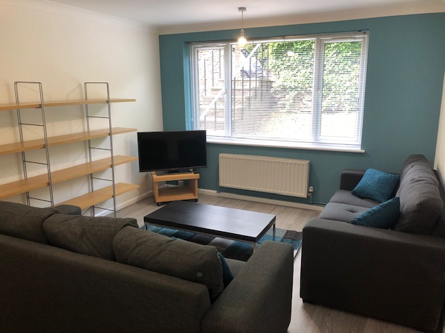 Newly refurbished 4 bedroom apartment<br>16 Tapton House Road, Broomhill, Sheffield S10 5BY
