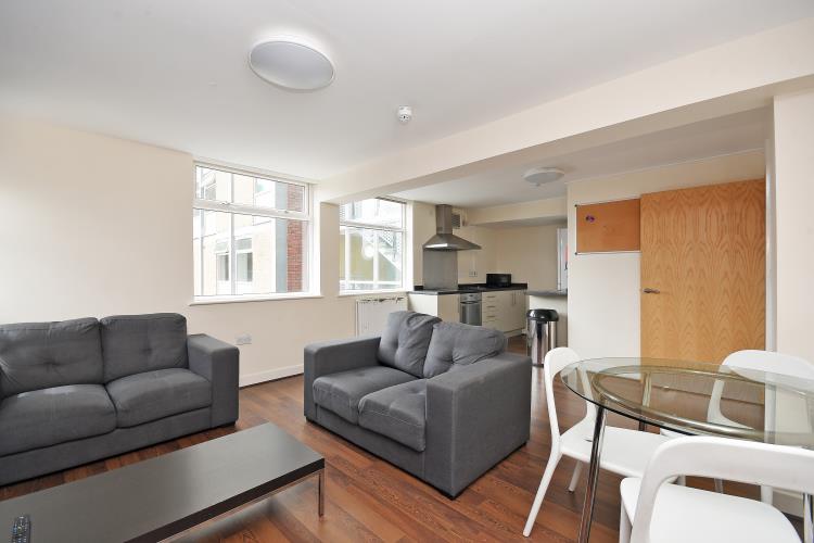 Spacious 3 Bed Apartment<br>9 Broomgrove Road, Sheffield, S10 2LW, Ecclesall Road, Sheffield S10 2LW