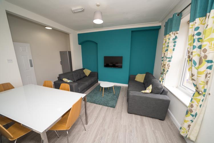 Large 7 bedroom duplex student apartment<br>180A Crookesmoor Road, Crookesmoor, Sheffield S6 3FS