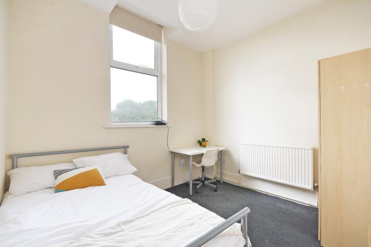 Large modern 3 bedroom flat located in Crookesmoor<br>243A Crookesmoor Road, Crookesmoor, Sheffield S6 3FQ